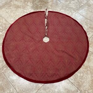 Christmas Tree Skirt: Paisley , warm red and gold thread. 48” circle w/ties.